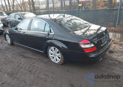 2009 Mercedes-Benz S 550 4Matic z USA, uszkodzony, nr VIN WDDNG86X39A274679